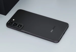 Samsung Galaxy S22 скоро обновят до One UI 6.1