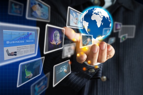 Биткойн рухнул более чем на 10%