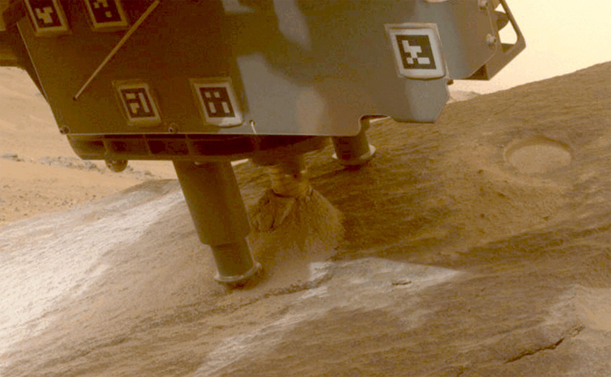 NASA начало искать более дешёвый способ доставки марсианского грунта на Землю