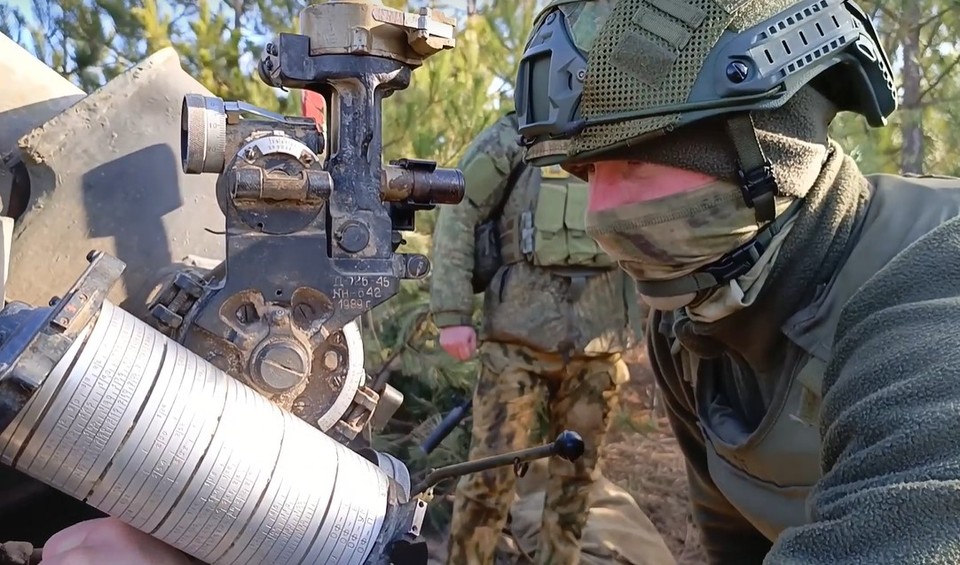 Держат врага в страхе глубоко под землей: Российский артиллеристы уничтожают цели на правом берегу Днепра